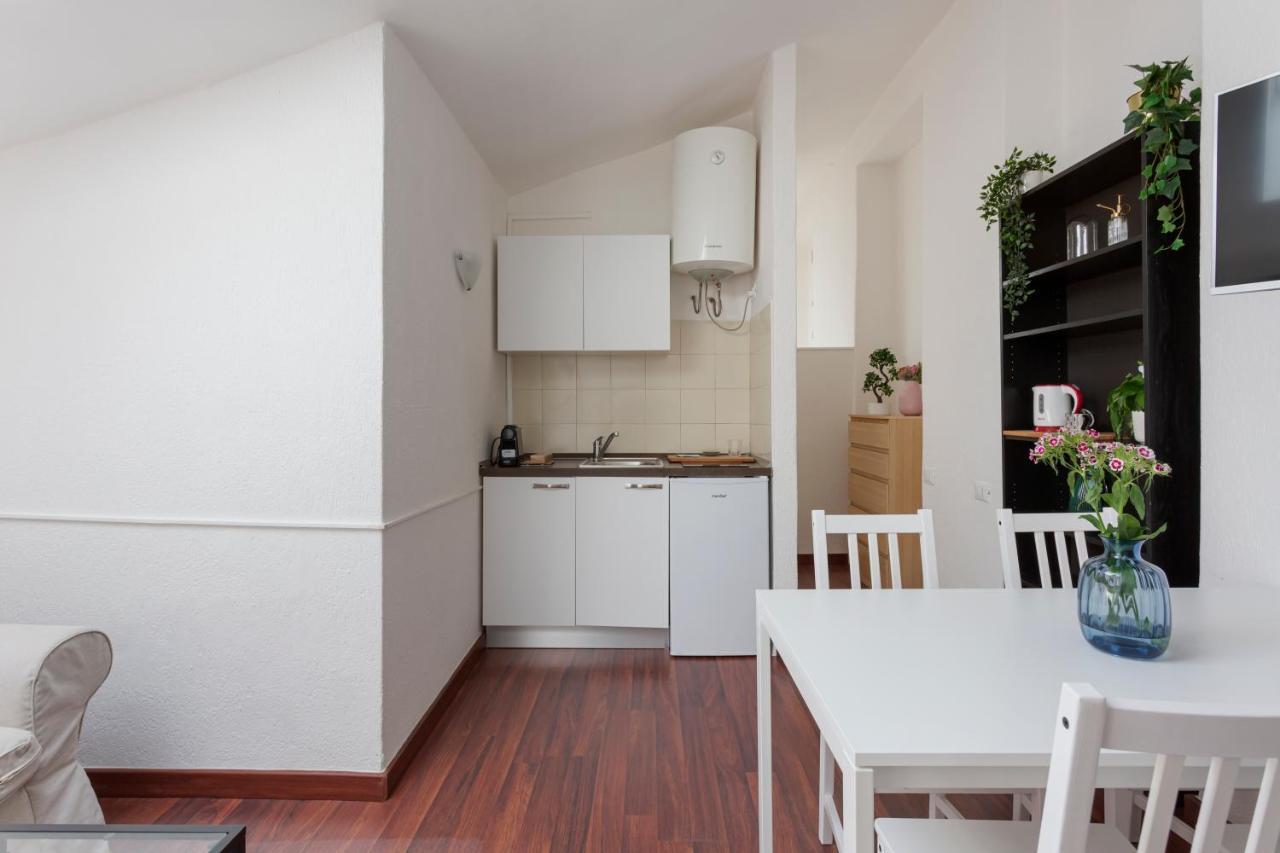 מילאנו 1 Bedroom Apt - Duomo 4 מראה חיצוני תמונה
